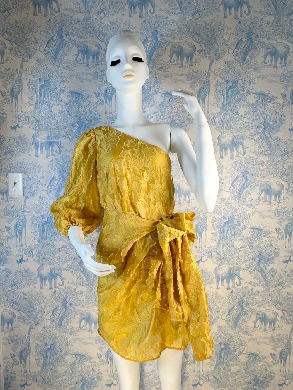 Vintage glamorous heiress, socialite 60s Yellow Jacquard Garden Soirée bow dress
